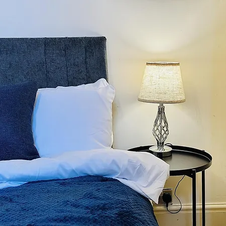 Falcon - 2 Bedroom Ground Floor Flat In Central London Exterior photo