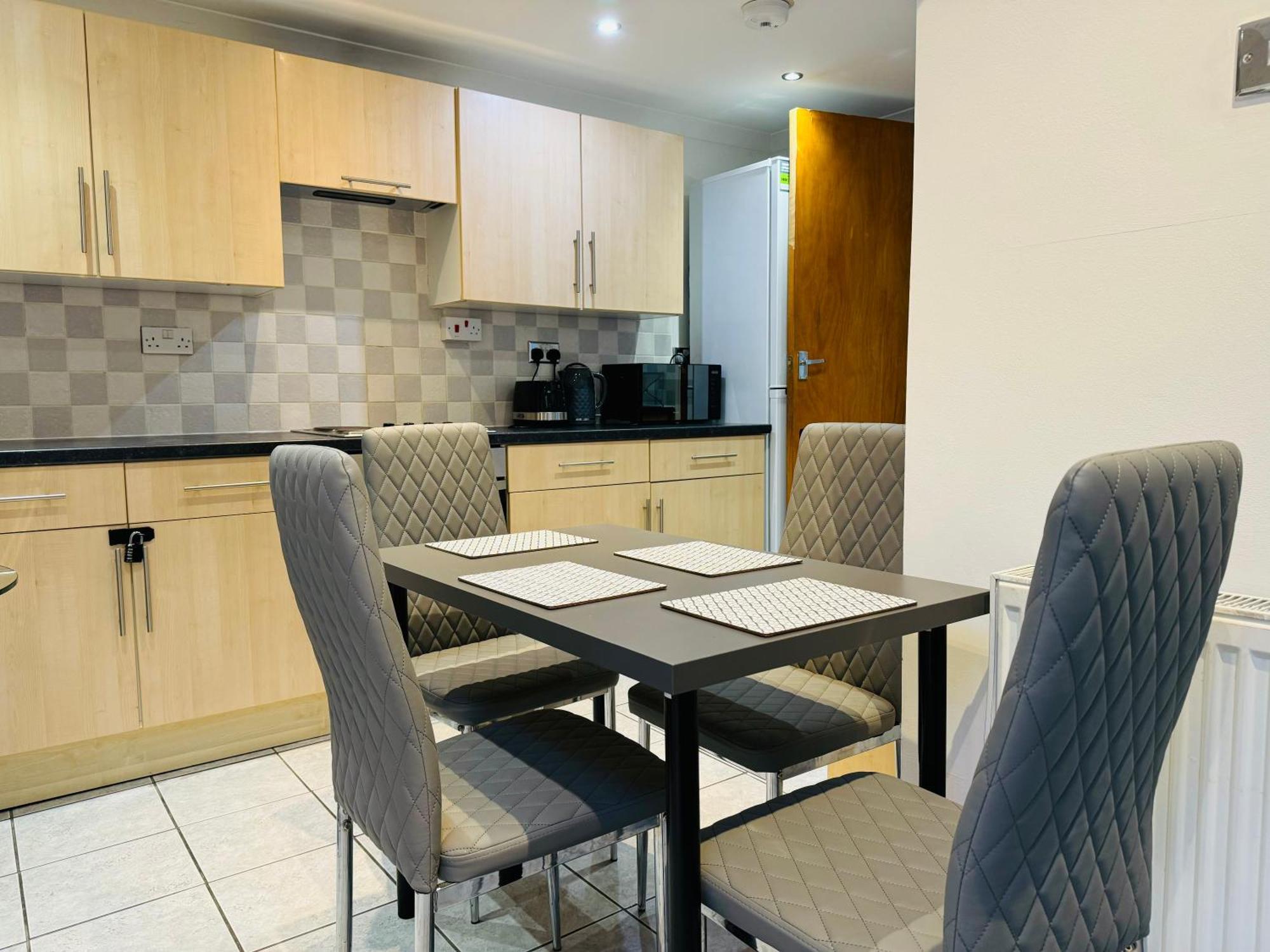 Apartamento Falcon - 2 Bedroom Ground Floor Flat In *